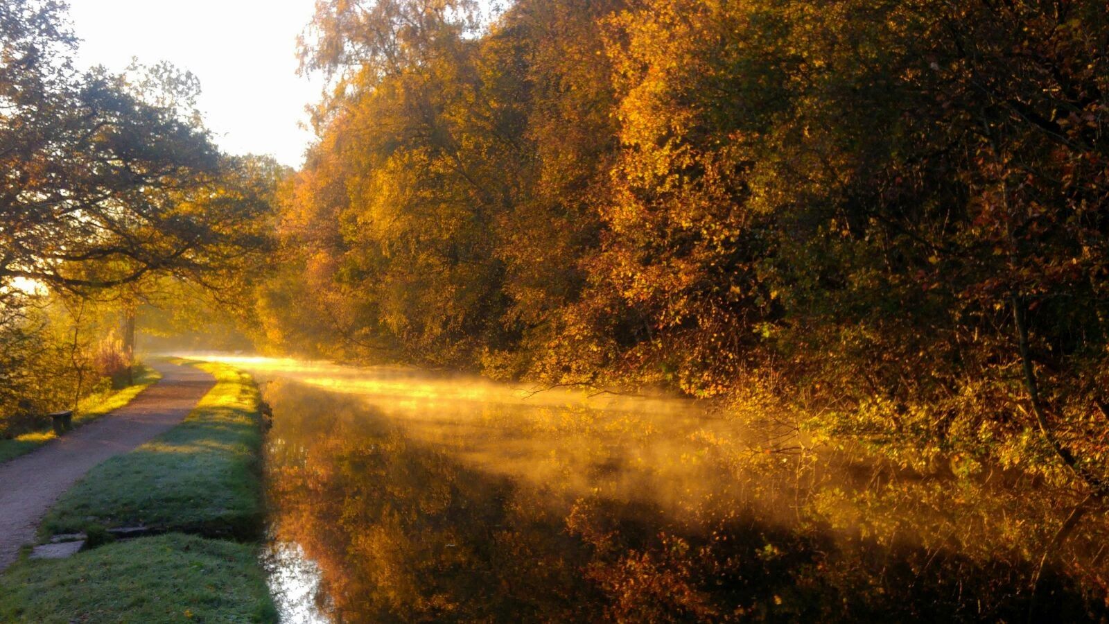 Monthly meanderings #3:  Leeds Liverpool Canal - Horsforth to Apperley Bridge